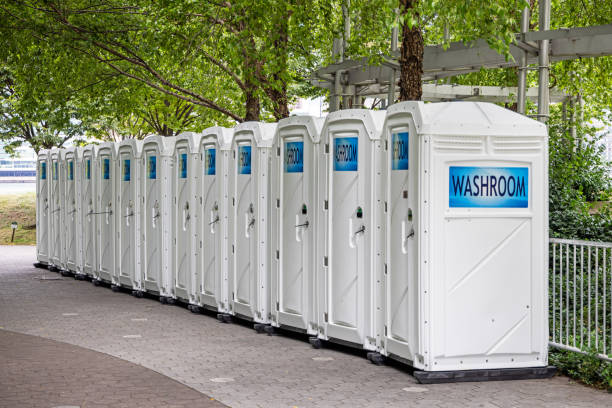 Portable Toilet Options We Offer in Hiawatha, IA
