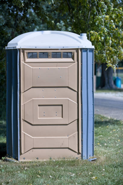 Best Portable restroom trailer rental  in Hwatha, IA